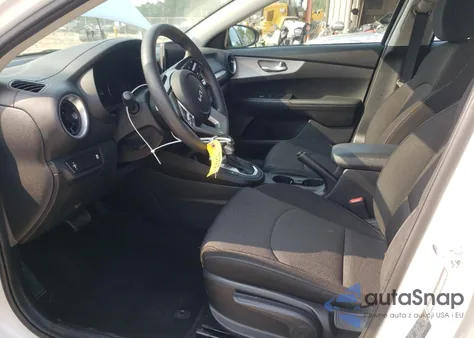 2024 Kia Forte Lx z USA, uszkodzony, nr VIN 3KPF24AD0RE754193